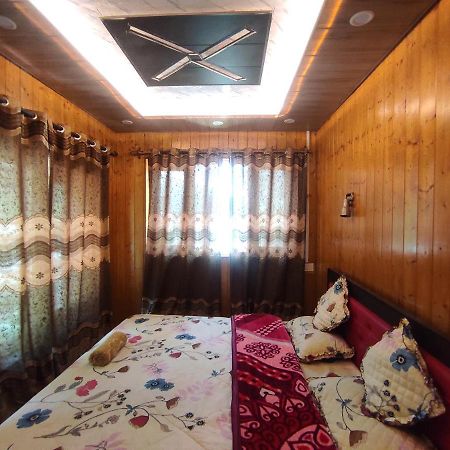 New Zum Zum Hotel & Restaurant Srinagar  Ngoại thất bức ảnh