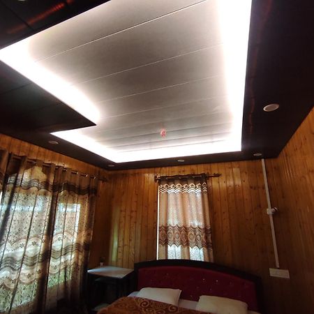New Zum Zum Hotel & Restaurant Srinagar  Ngoại thất bức ảnh