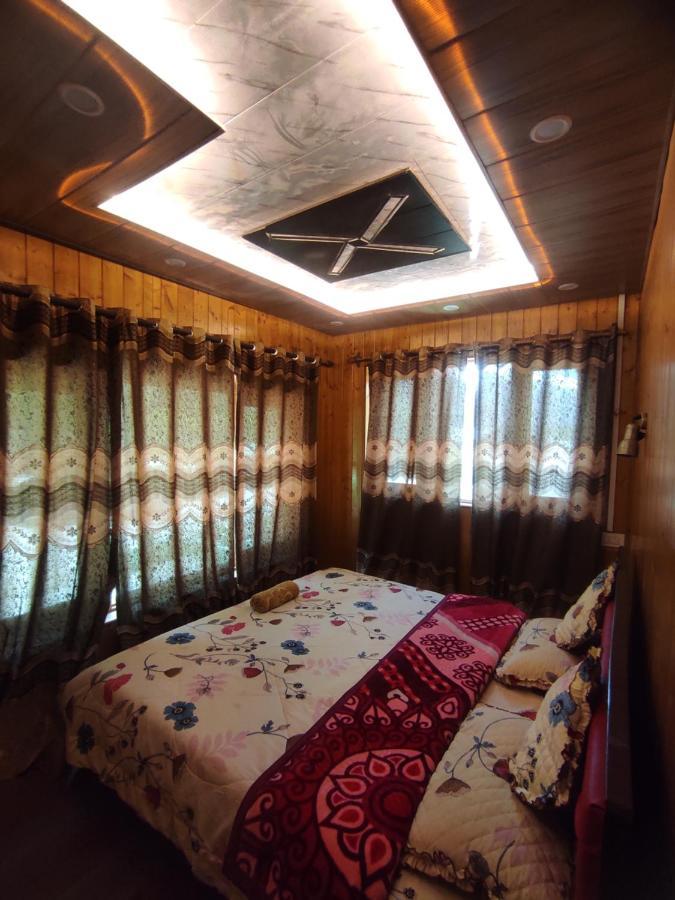 New Zum Zum Hotel & Restaurant Srinagar  Ngoại thất bức ảnh